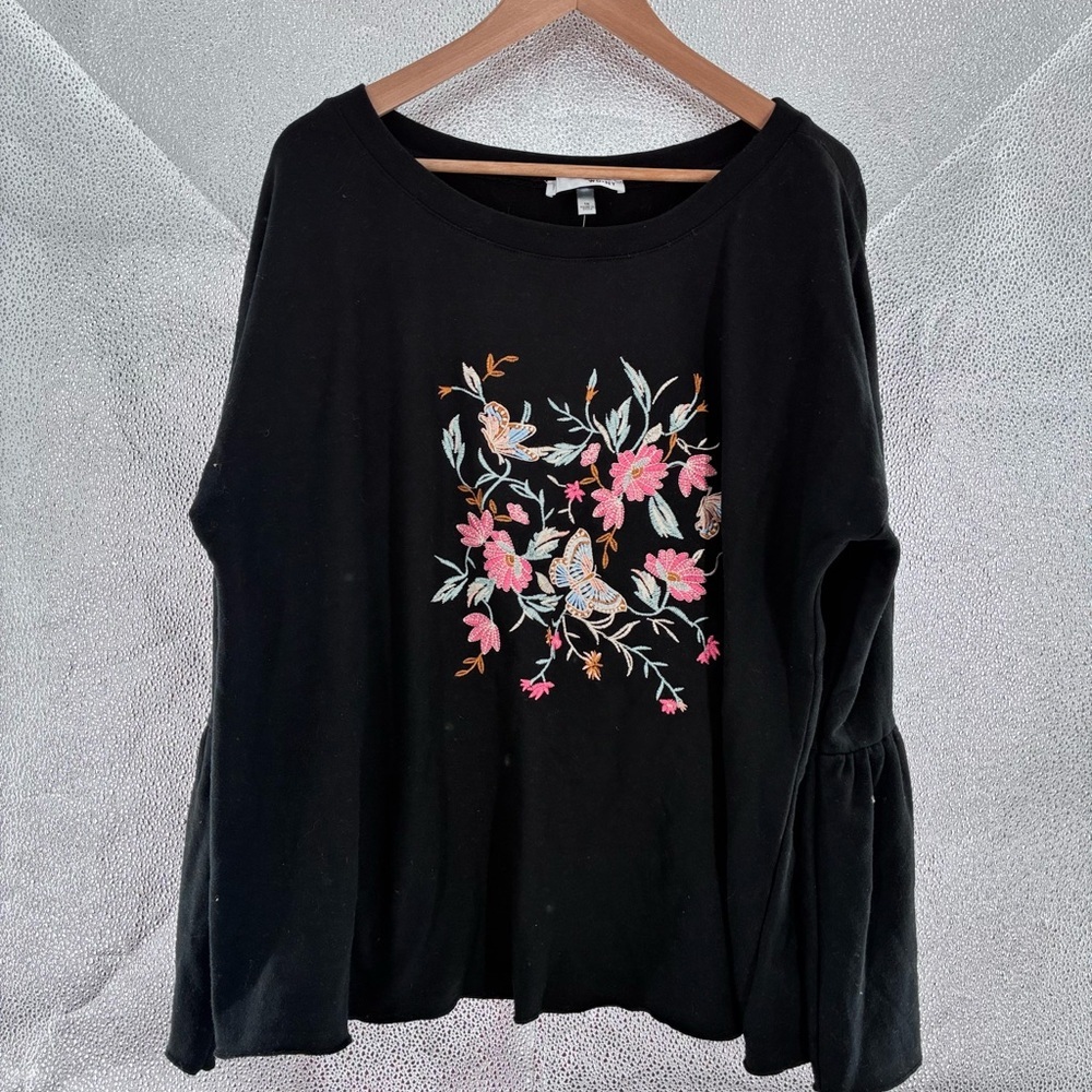 WD.NY Black Top with Pink Floral Embroidery